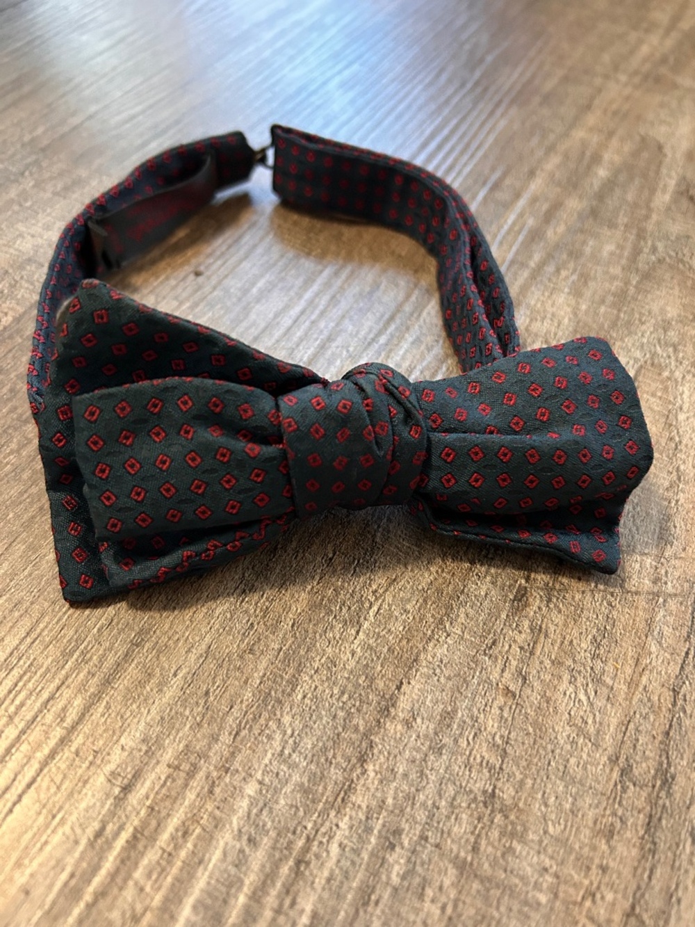 Charvet authentic green black red tied silk adjustable preppy bow tie